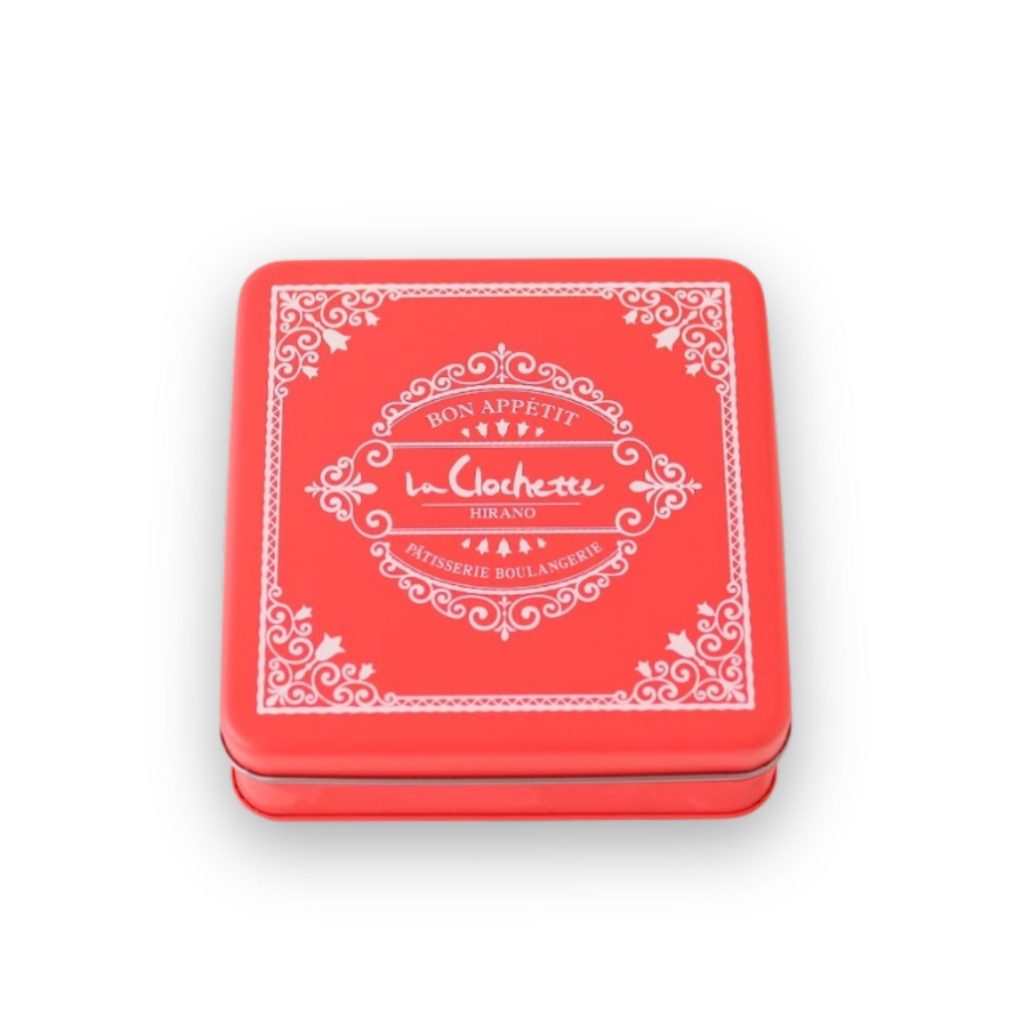 花咲くフルリールとレクタンのバターサンドクッキーを詰め合わせたレッド缶
